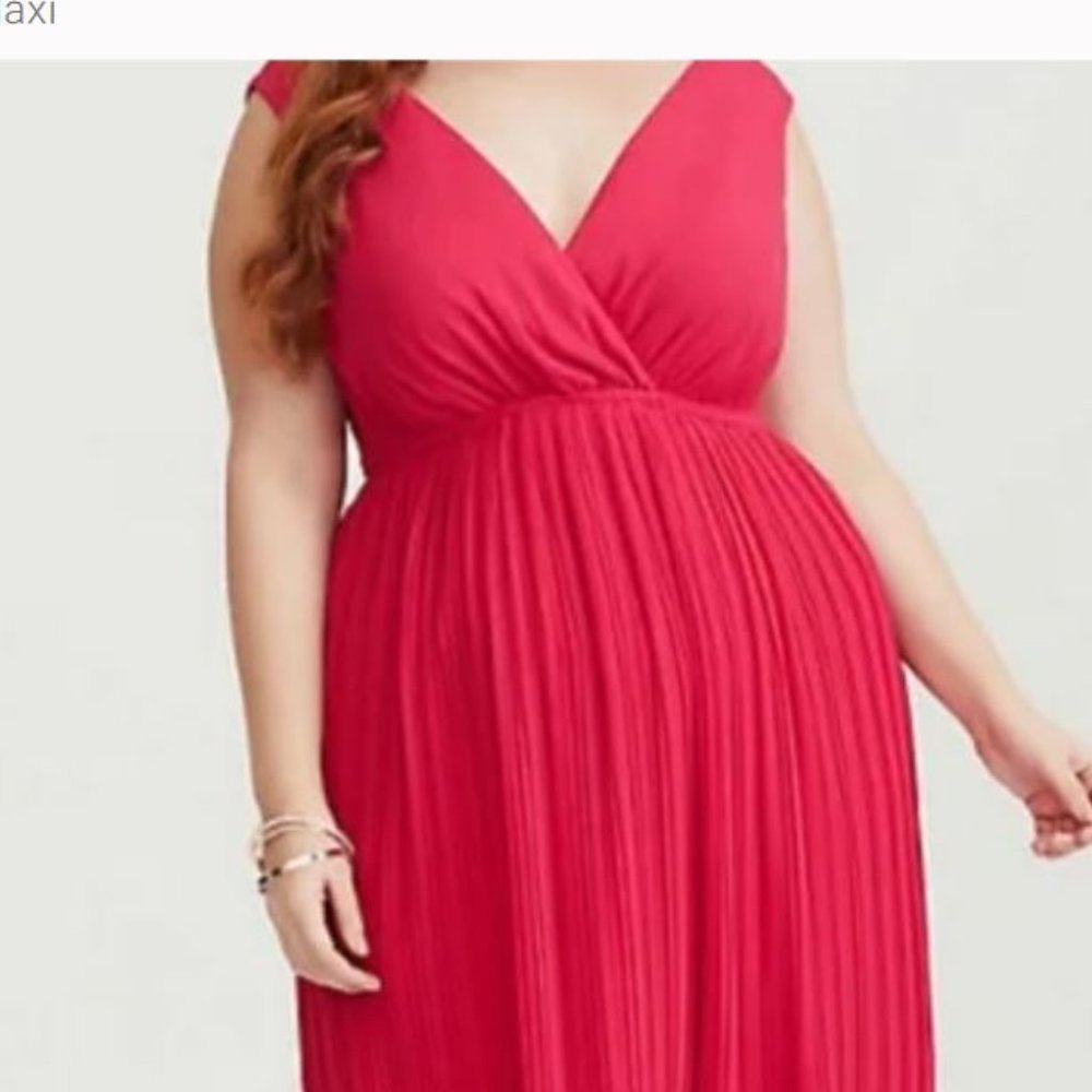 Torrid Raspberry Pink Chiffon Pleated Maxi Dress, Size 3
